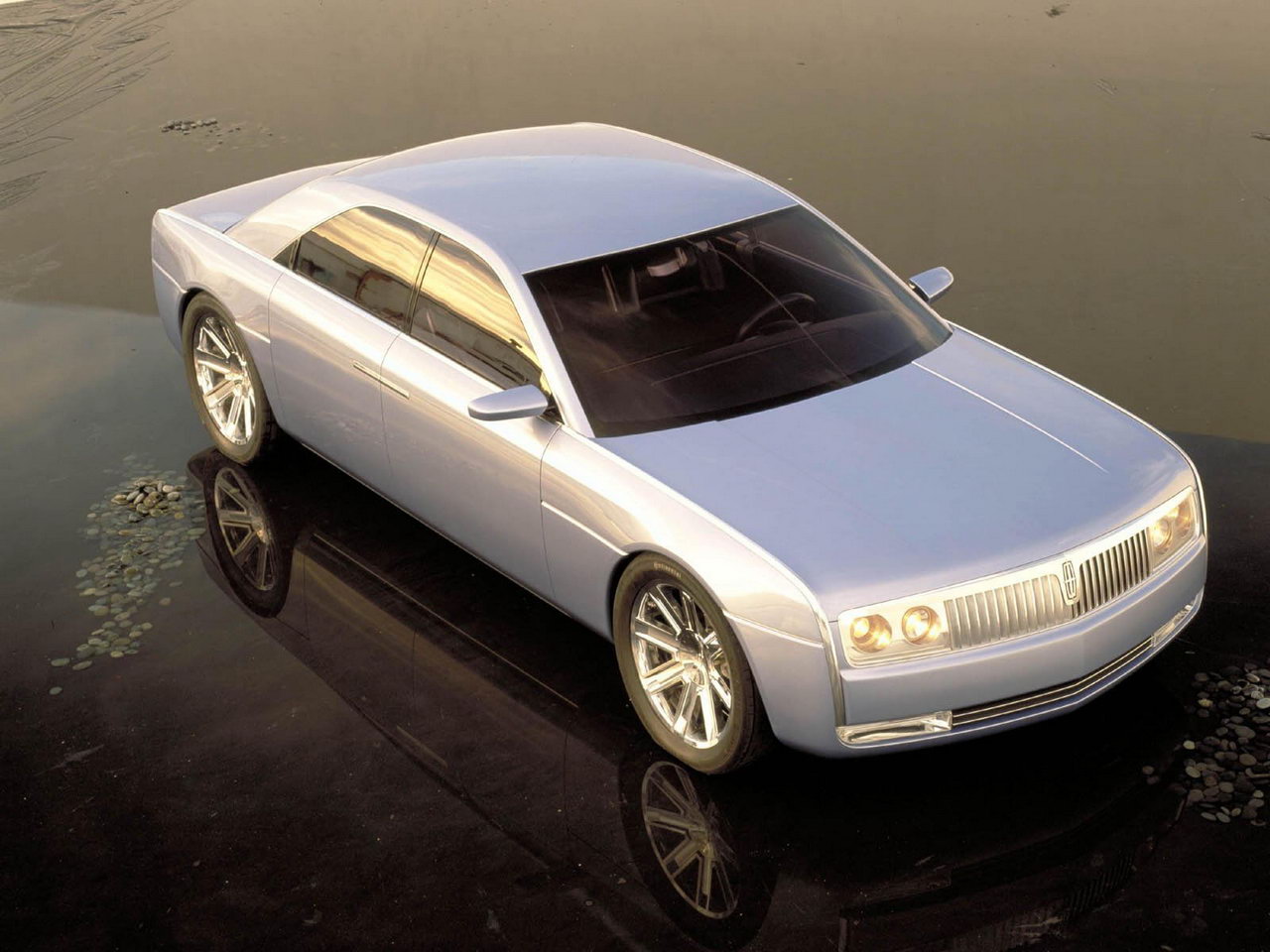 Lincoln Continental Concept 01.jpg